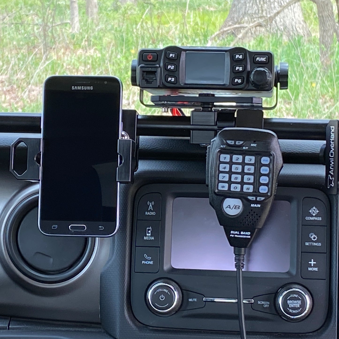 Mobile Radio Mount